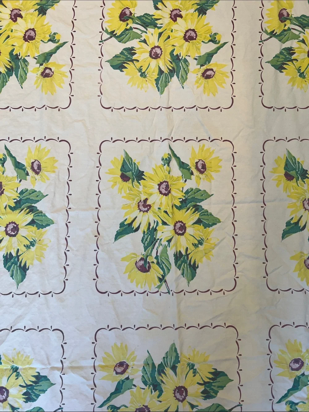 Vintage Floral Sunflower Cotton Panel tablecloth in Yellow & Green floral